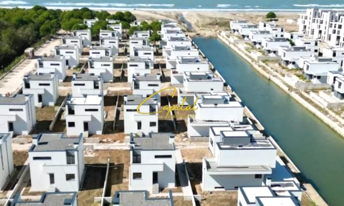 Villa di lusso in vendita a Durazzo 7+1, Arredato