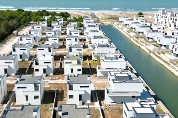 Casa in vendita 7+1 a Durazzo - 700,000 Euro