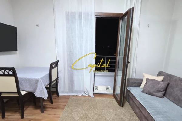 Shtepi me qera Apartament ne Tirane, 1+1, Mobilimi E mobiluar, Pagesa 43,000  Leke.