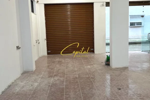 AMBIENT BIZNESI ME QERA 200 M2 KOMUNA E PARISIT 1.500 EURO