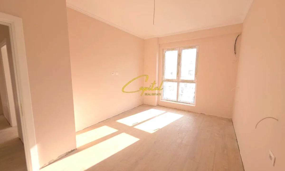 AMBIENT BIZNESI ME QERA 100 M2 KOMUNA E PARISIT 1.100 EURO