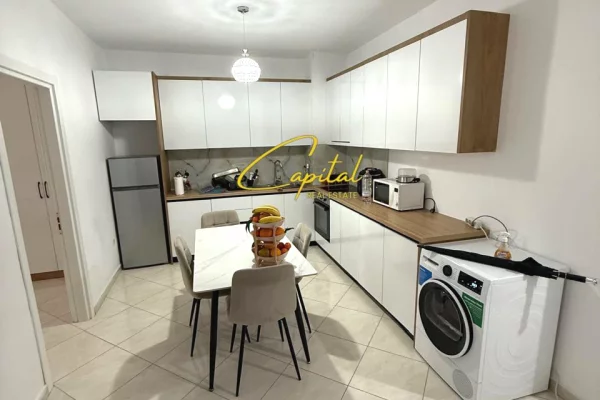 Shtepi me qera Apartament ne Tirane, 2+1, Mobilimi E mobiluar, Pagesa 55,000  Leke.