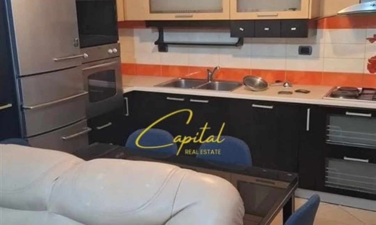 Shtepi me qera Apartament ne Tirane, 2+1, Mobilimi E mobiluar, Pagesa 700  Euro.