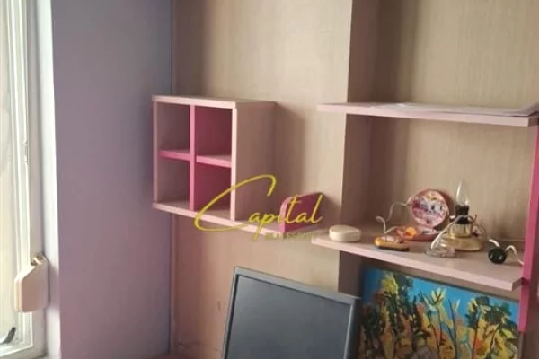 Shtepi me qera Apartament ne Tirane, 2+1, Mobilimi E mobiluar, Pagesa 700  Euro.