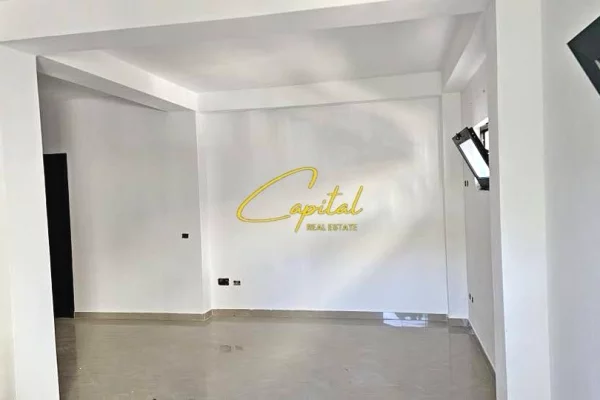 MAGAZINE ME QERA 55 M2 ISH STACIONI TRENIT 35.000 LEKE