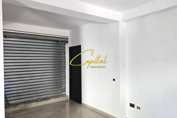 MAGAZINE ME QERA 55 M2 ISH STACIONI TRENIT 35.000 LEKE