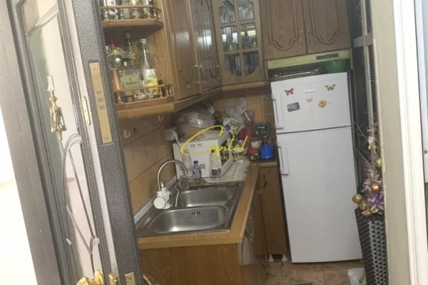 Shtepi ne shitje Apartament ne Berat, 1+1, Mobilimi E mobiluar, Pagesa 58,000  Euro.