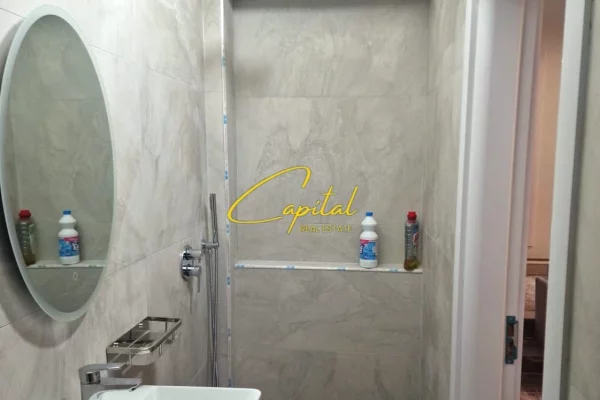 Shtepi me qera Apartament ne Tirane, 2+1, Mobilimi E mobiluar, Pagesa 70,000  Leke.