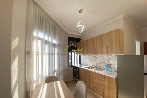 Shtepi me qera Apartament ne Tirane, 1+1, Mobilimi E mobiluar, Pagesa 55,000  Leke.