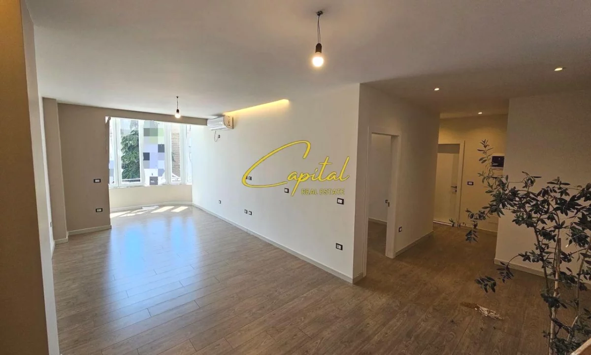 AMBIENT BIZNESI ME QIRA 100 M2 ZOGU I ZI 90.000 LEKE