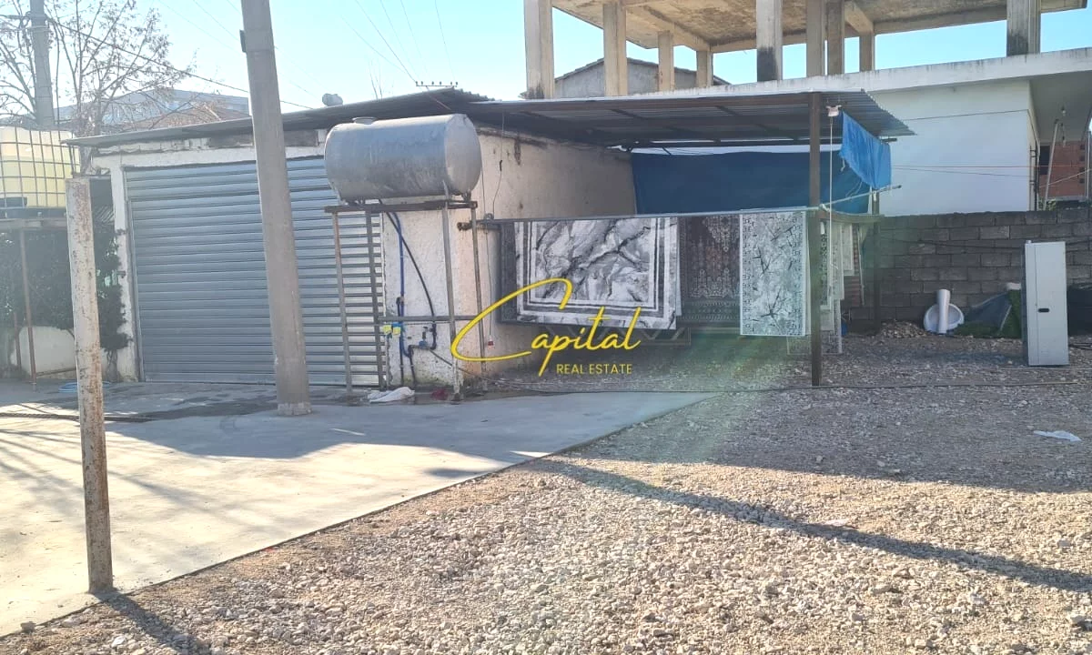 TOKE ME QIRA 40 M2 RRUGA JORDAN MISJA 100.000 LEKE