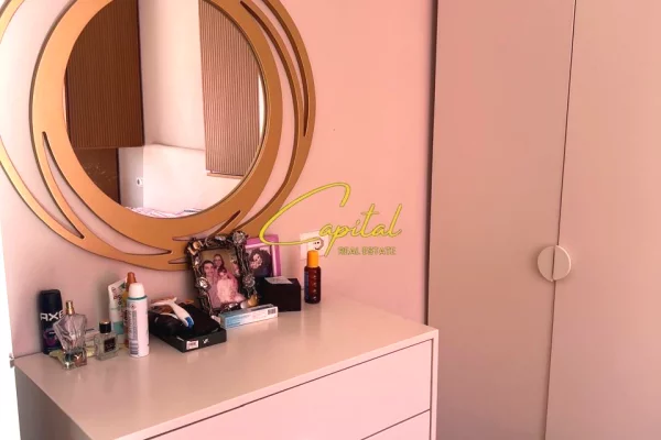 Shtepi ne shitje Apartament ne Tirane, 2+1, Mobilimi E mobiluar, Pagesa 145,000  Euro.