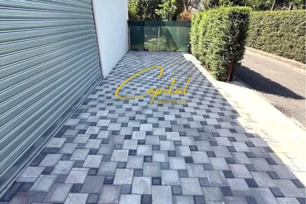 Ambient biznesi me qera 4+1 ne Tirane - 75,000 Leke