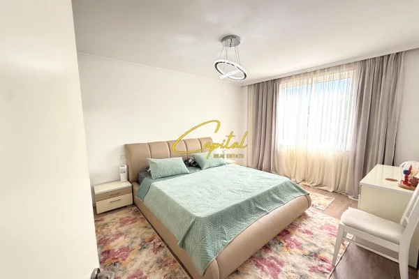 Shtepi ne shitje Apartament ne Tirane, 2+1, Mobilimi E mobiluar, Pagesa 138,000  Euro.