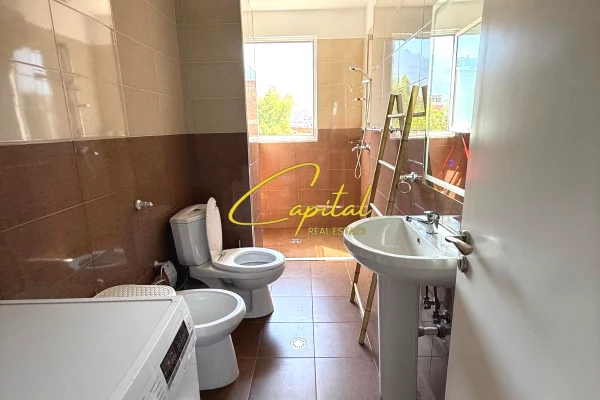 Shtepi ne shitje Apartament ne Tirane, 2+1, Mobilimi E mobiluar, Pagesa 138,000  Euro.