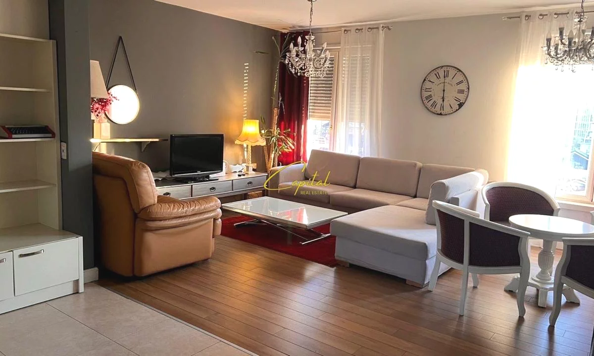 Shtepi me qera Apartament ne Tirane, 3+1, Mobilimi E mobiluar, Pagesa 90,000  Leke.