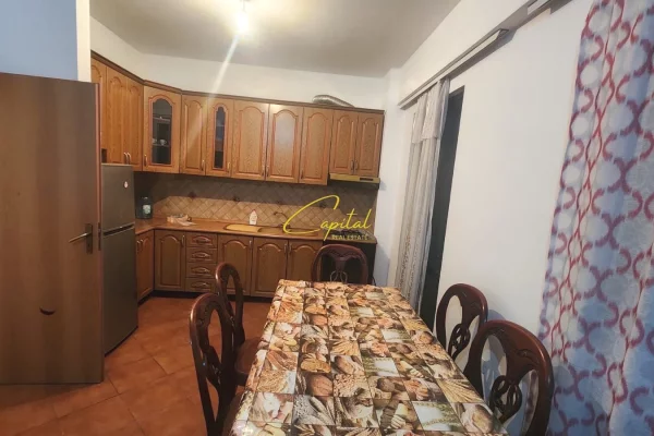 Shtepi me qera Apartament ne Tirane, 2+1, Mobilimi E mobiluar, Pagesa 60,000  Leke.