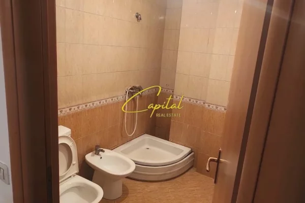 Shtepi me qera Apartament ne Tirane, 2+1, Mobilimi E mobiluar, Pagesa 60,000  Leke.