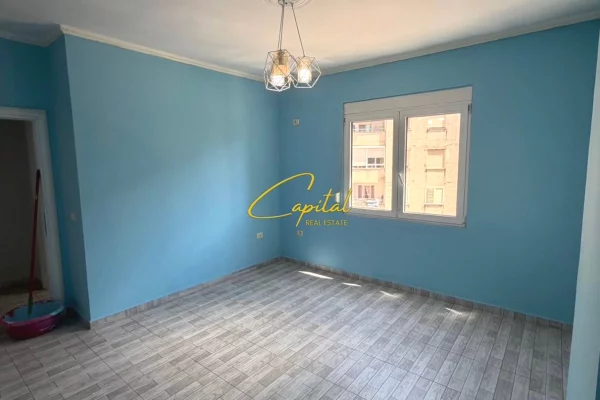 Shtepi me qera Apartament ne Tirane, 2+1, Mobilimi E mobiluar, Pagesa 55,000  Leke.