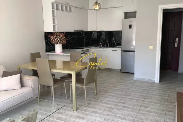 Shtepi me qera Apartament ne Tirane, 2+1, Mobilimi E mobiluar, Pagesa 55,000  Leke.