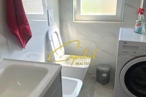 Shtepi me qera Apartament ne Tirane, 2+1, Mobilimi E mobiluar, Pagesa 45,000  Leke.