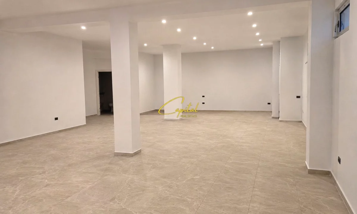 DYQAN ME QIRA 90 M2 YZBERISHT 2000 EURO