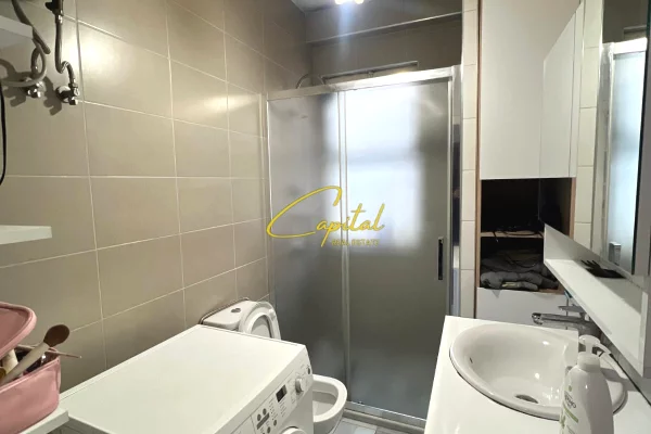 Shtepi ne shitje Apartament ne Tirane, 1+1, Mobilimi E mobiluar, Pagesa 96,000  Euro.