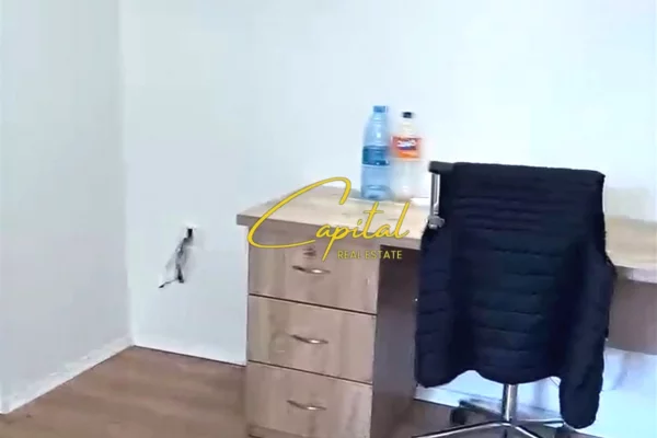 AMBIENT BIZNESI ME QIRA 135 M2 PAZARI I RI 1.200 EURO