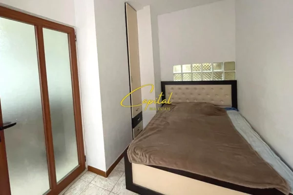 Shtepi ne shitje Apartament ne Tirane, 1+1, Mobilimi E mobiluar, Pagesa 15,000,000  Leke.