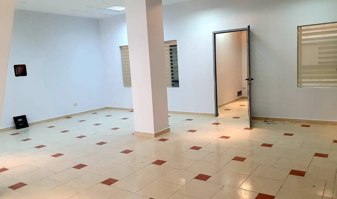 Jepet me qera Ambjent Biznesi