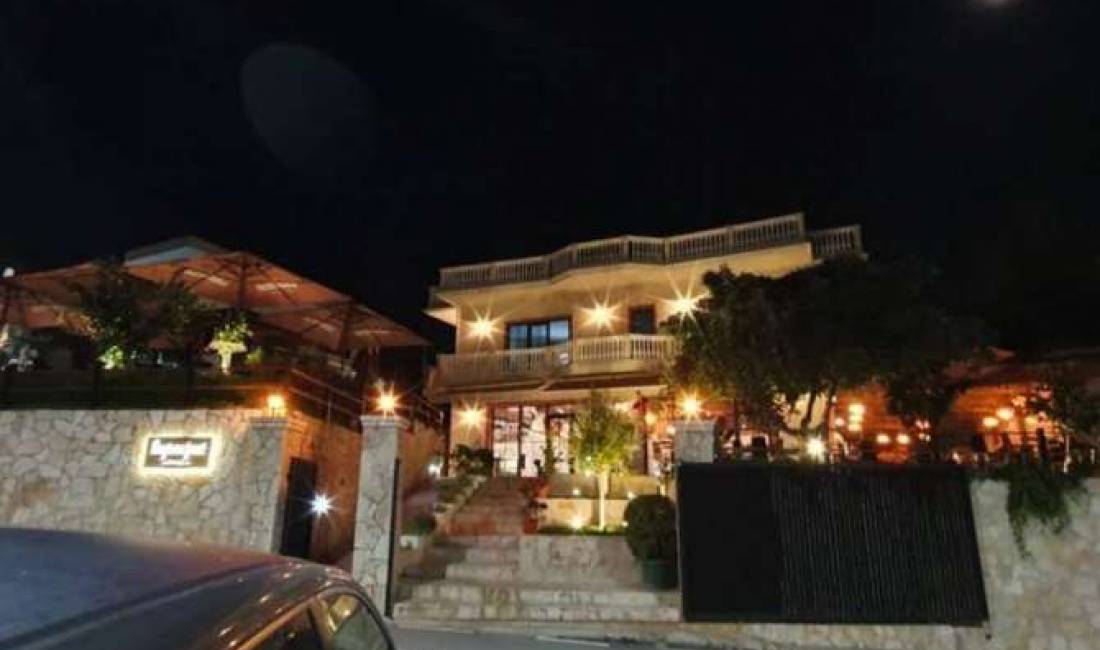 Job Offers in Tirana, Profession Kamarier/e restoranti -Kamarier/e bari -Banakier/e -Saniatare -Picajol -Ndihmes kuzhinier  , With experience, Payment By Agreement.