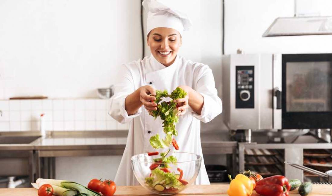 Job Offers in Tirana, Profession Kuzhunier, Ndihmes kuzhinier, Kamarier/e, Sanitare , With experience, Payment By Agreement.