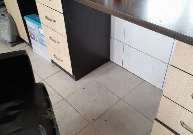 Pajisje biznesi ne shitje ne Tirane - 20,000 Leke
