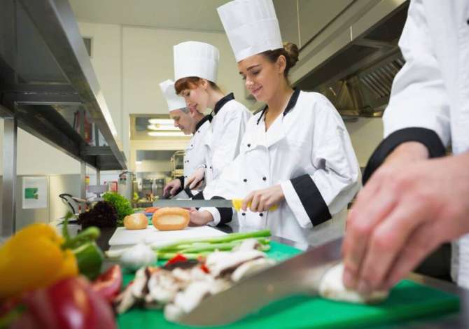 Njoftime Pune per Ndihmese kuzhine, Pjatalarese dhe Sanitare per gazoniere ne Himare