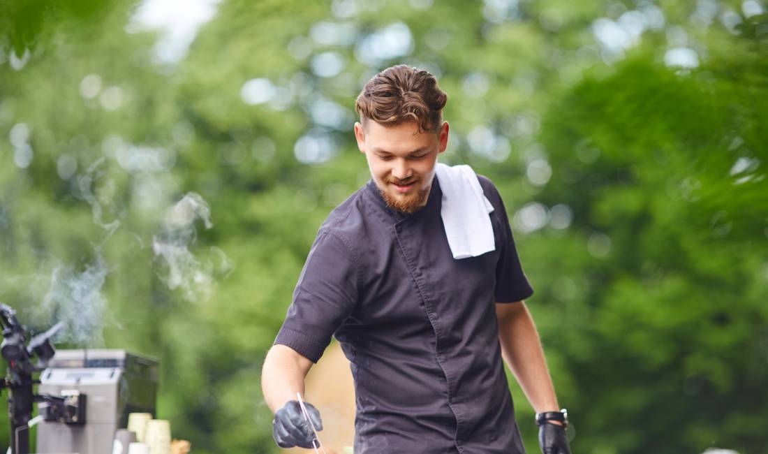 Njoftime Pune ne Himare, Profesioni Zgarist, Sanitare, Kamarier, Banakier , Me eksperience, Pagesa Me Marreveshje.