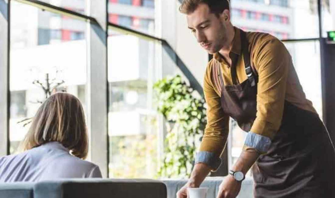 Njoftime Pune ne Tirane, Profesioni Kamarier,Banakier, Hostes, Sanitare  , , Pagesa Me Marreveshje.