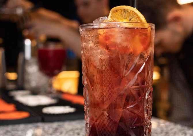 Njoftime Pune ne Tirane, Profesioni Kamarier/e  Banakier/e , , Pagesa Me Marreveshje.