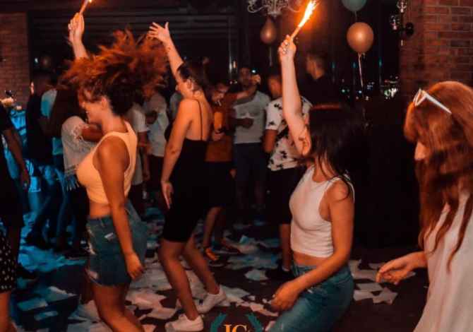 Njoftime Pune ne Durres, Profesioni Hostes , kamariere  , , Pagesa Me Marreveshje.