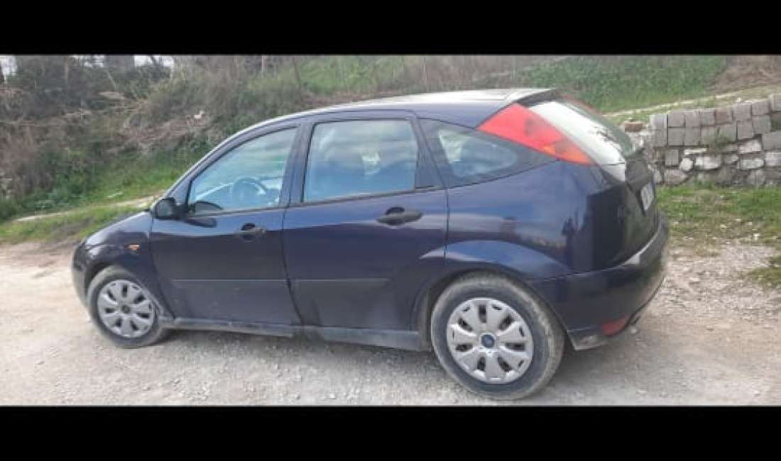 Auto in Vendita a Valona, Ford, 2000 Diesel,Kambio Manual Pagamento 1,400  Euro.