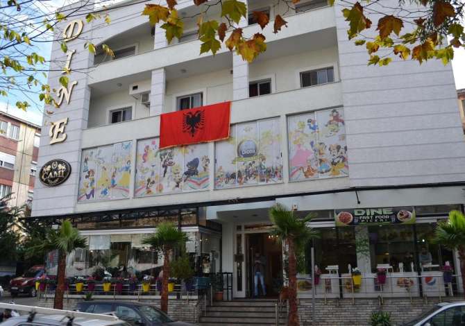 Offerte di lavoro a Tirana, Profession -Kamarier  -Banakier  -Sanitare  -Punonjese fast foodi  , , Pagamento Trattabile.
