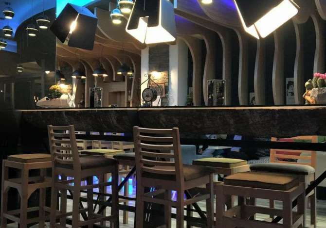 Offerte di lavoro a Tirana, Profession -Kamarier  -Banakier  -Sanitare  -Punonjese fast foodi  , , Pagamento Trattabile.