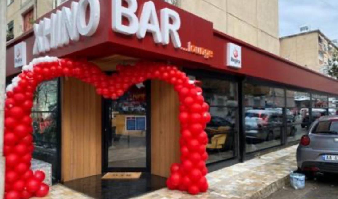 Offerte di lavoro a Tirana, Profession banakiere fem,  kamarier/e  sanitare , , Pagamento Trattabile.