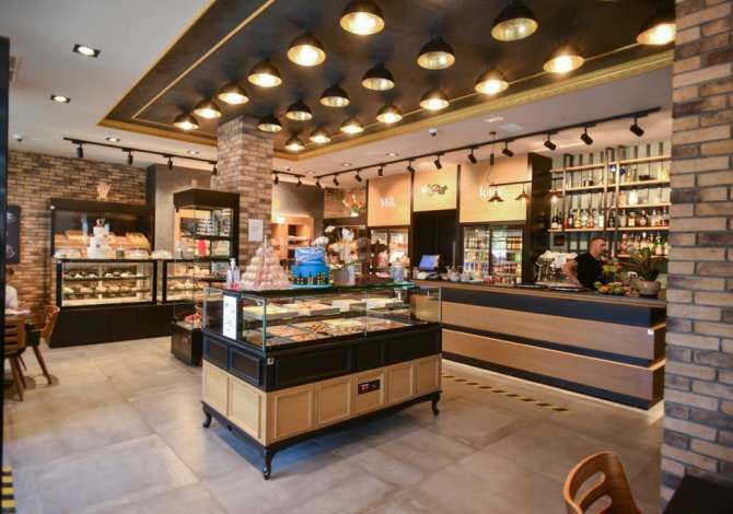 Njoftime Pune per Shitese , Kamariere ne Tirane