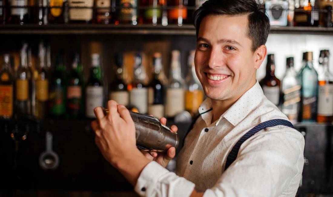 Offerte di lavoro a Tirana, Profession banakier/e , , Pagamento 35,000  Leke.