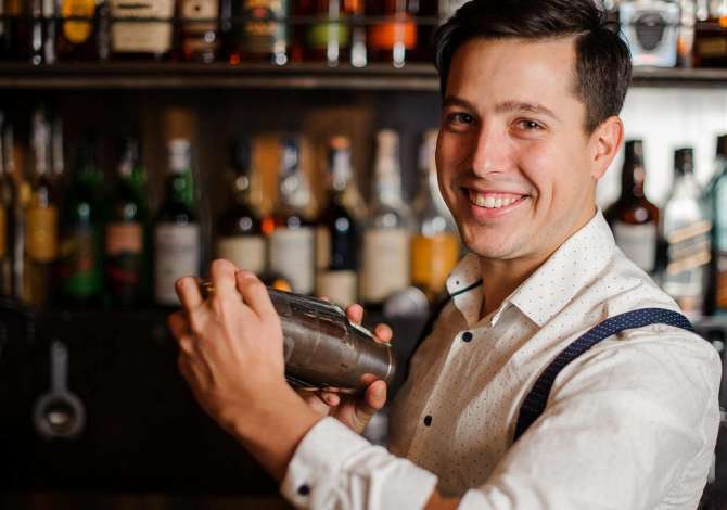 Njoftime Pune per banakier/e ne Tirane