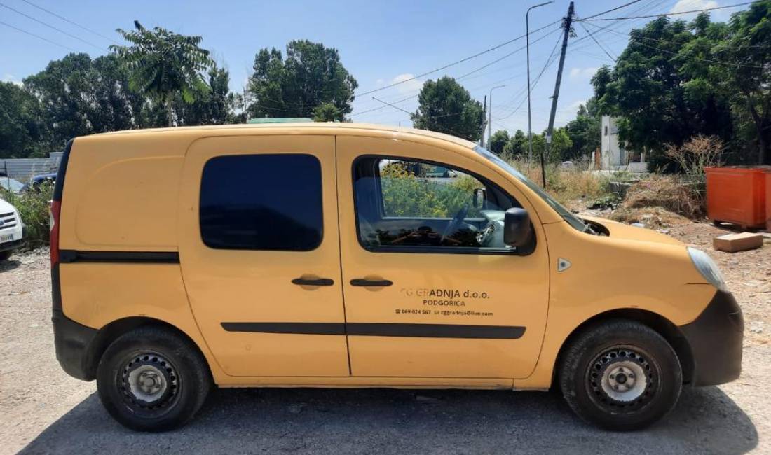Auto in Vendita a Tirana, Renault, 2012 Diesel,Kambio Manual Pagamento 4,500  Euro.