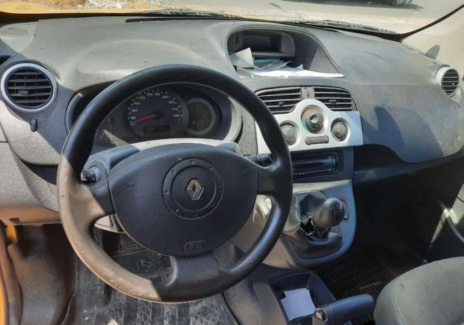 Auto in Vendita a Tirana, Renault, 2012 Diesel,Kambio Manual Pagamento 4,500  Euro.