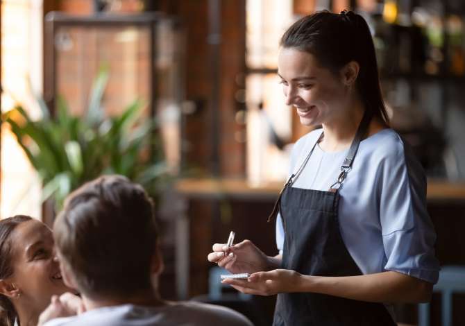 Njoftime Pune per kamarier/e banakier/e sanitare ne Tirane