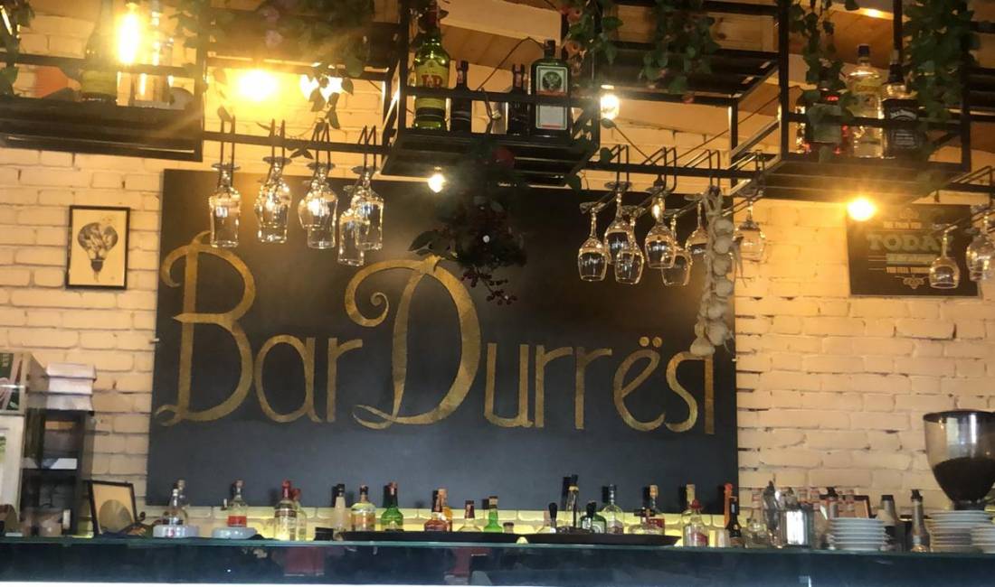 Offerte di lavoro a Tirana, Profession Kamarjer/e dhe Banakjer/e , , Pagamento Trattabile.