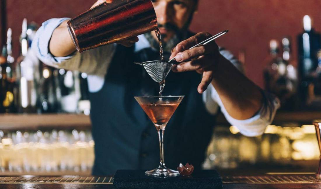 Offerte di lavoro a Tirana, Profession Banakiere, Agjent Shitjesh  , , Pagamento 40,000  Leke.